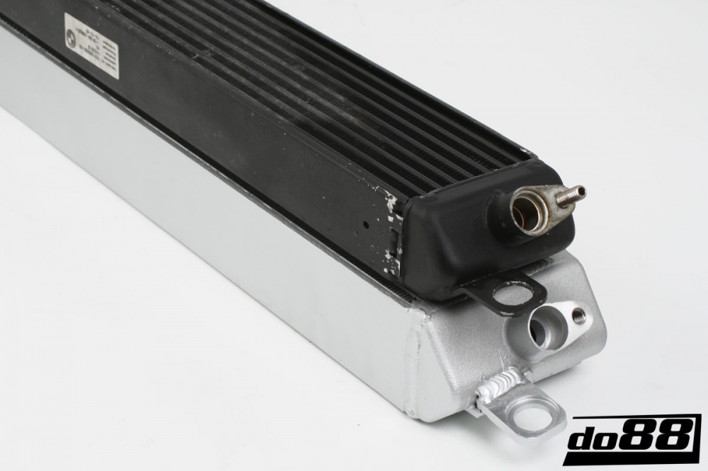 do88 engine oil cooler, BMW M3 E90 E92 E93