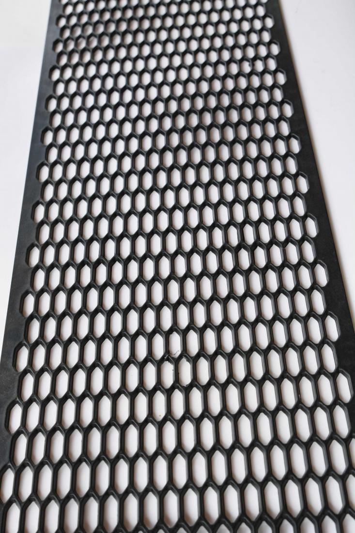 Black Honeycomb Universal Mesh 150x30 cm