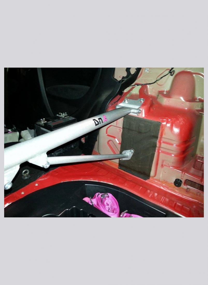 FIAT G.PUNTO REAR STRUT BAR WITH TIE RODS KIT