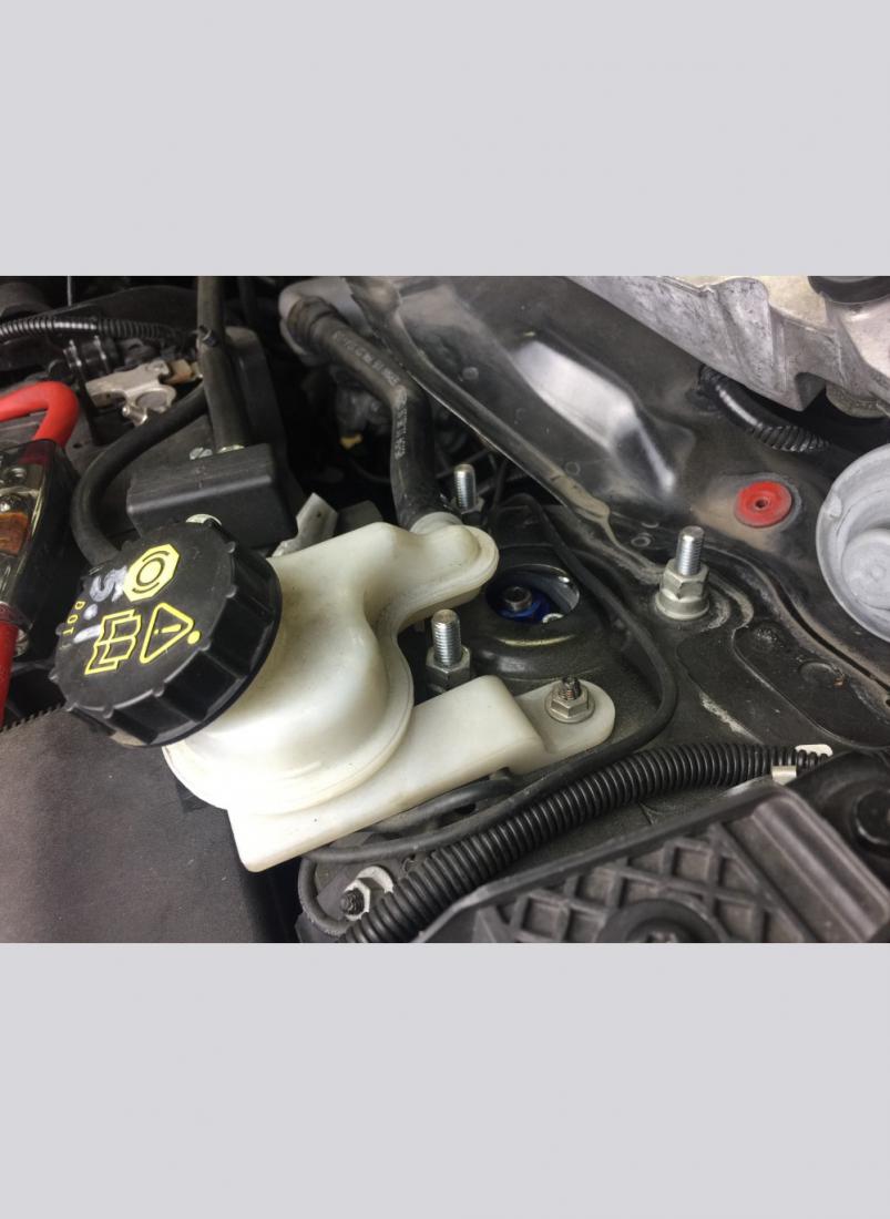 FORD FIESTA MK8 TOP MOUNT KIT