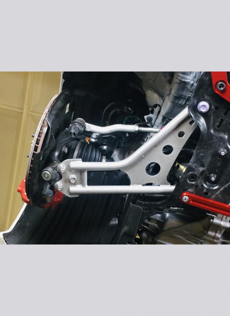 Toyota Yaris GR DNA Racing front suspension arms kit